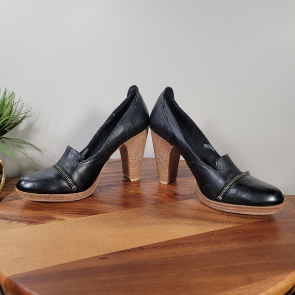 London Underground Black Leather Heeled Loafers With Zipper Accent Size 9 - Picture 10 of 17